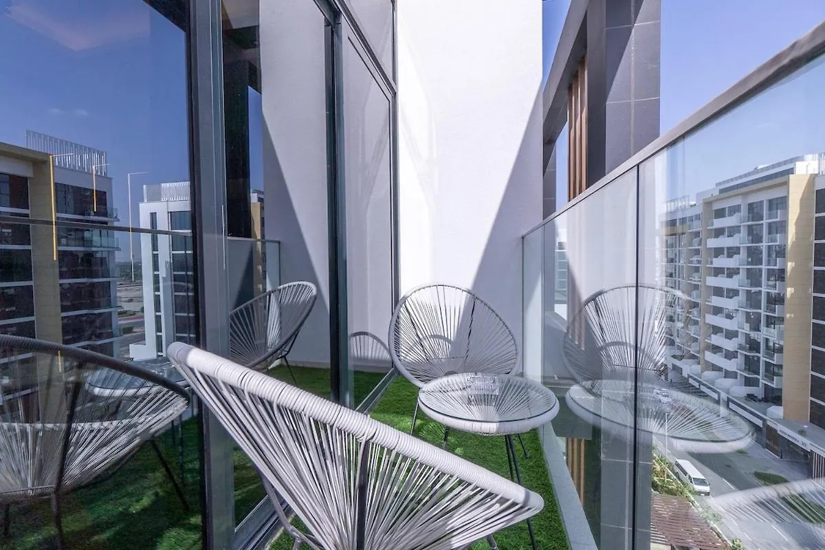 Elegant 1-Bedroom Perfect For 4 At Azizi Riviera In Meydan One Dubai Apartment