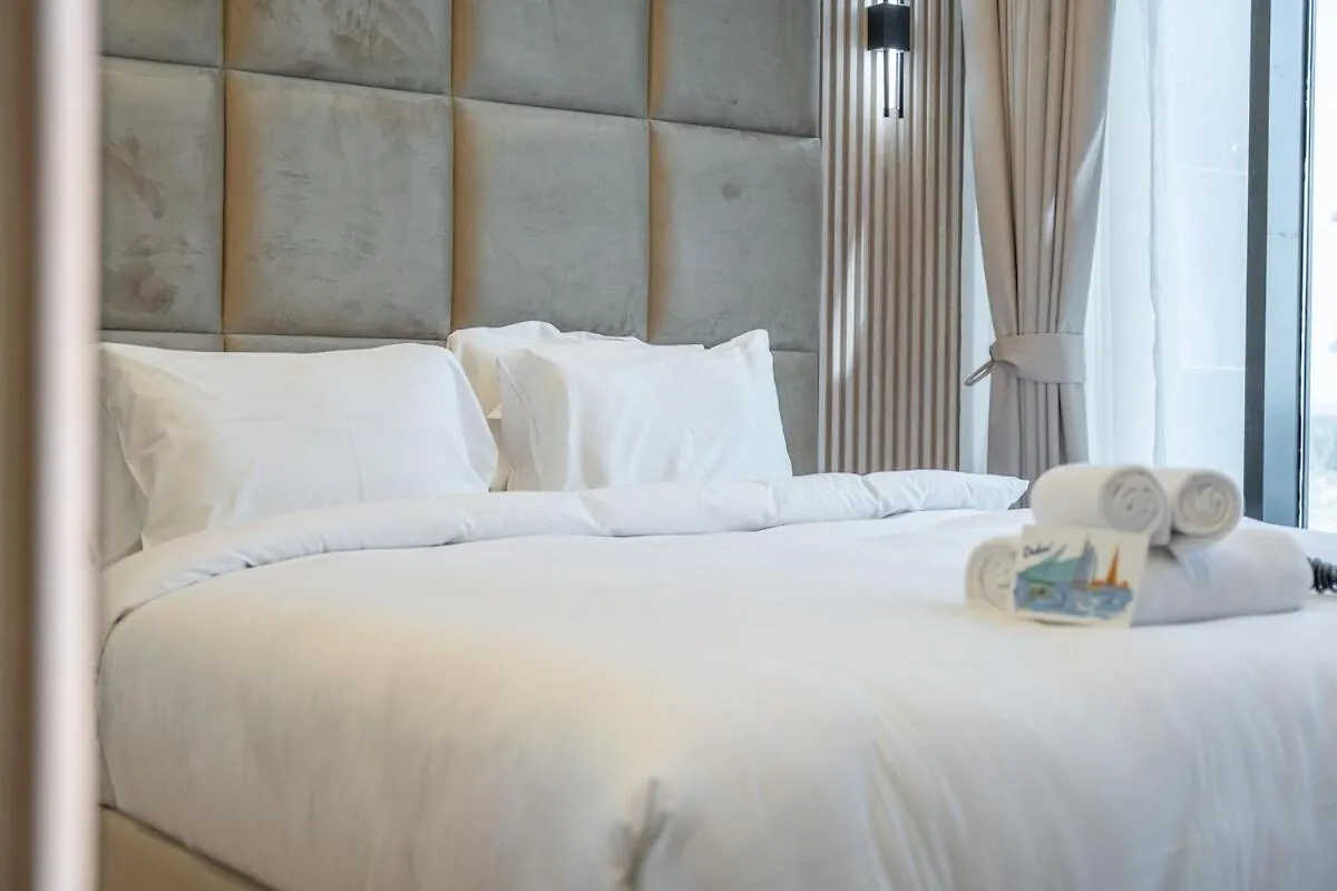 Elegant 1-Bedroom Perfect For 4 At Azizi Riviera In Meydan One Dubai United Arab Emirates