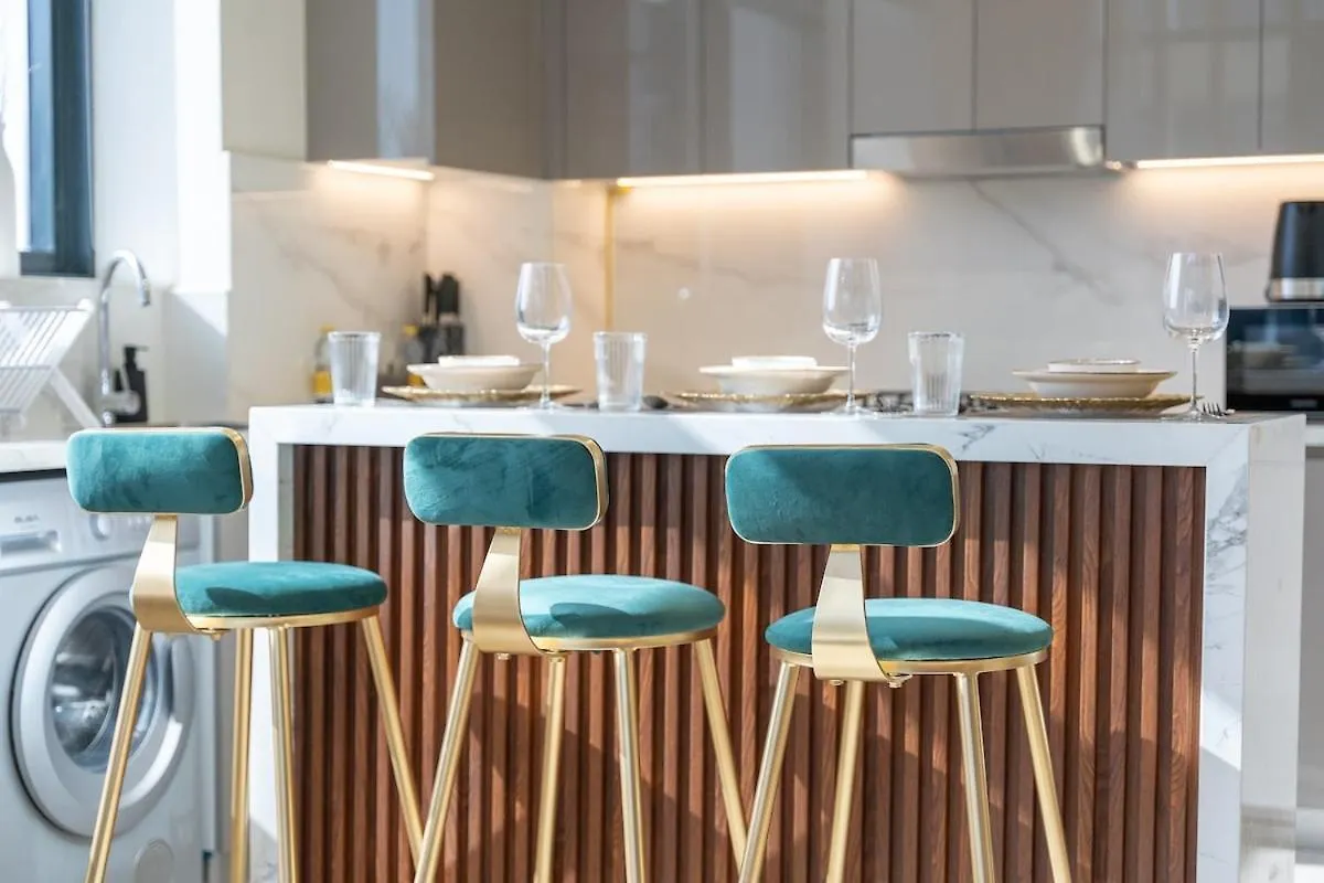Apartment Elegant 1-Bedroom Perfect For 4 At Azizi Riviera In Meydan One Dubai