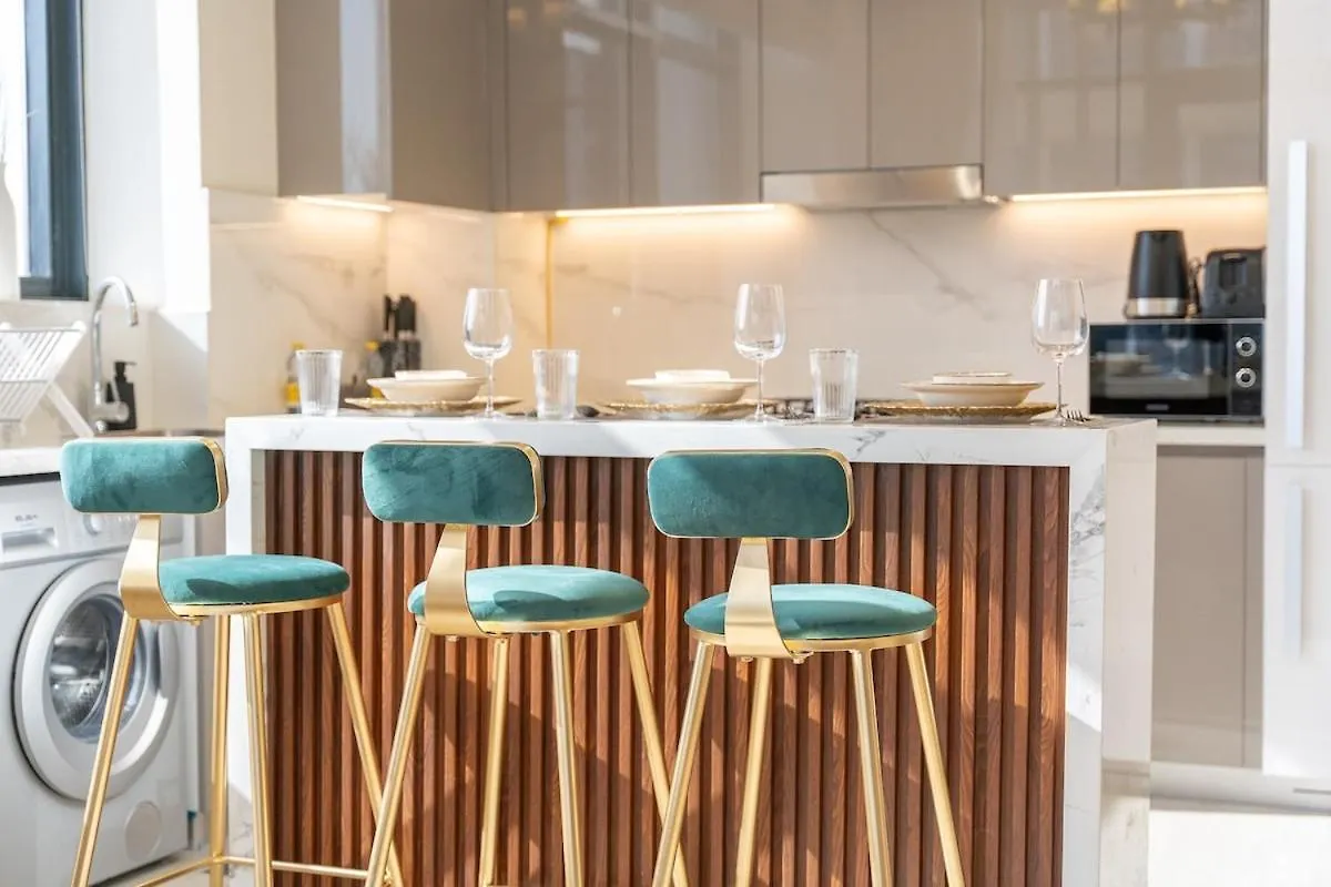 Elegant 1-Bedroom Perfect For 4 At Azizi Riviera In Meydan One Dubai 0*,  United Arab Emirates