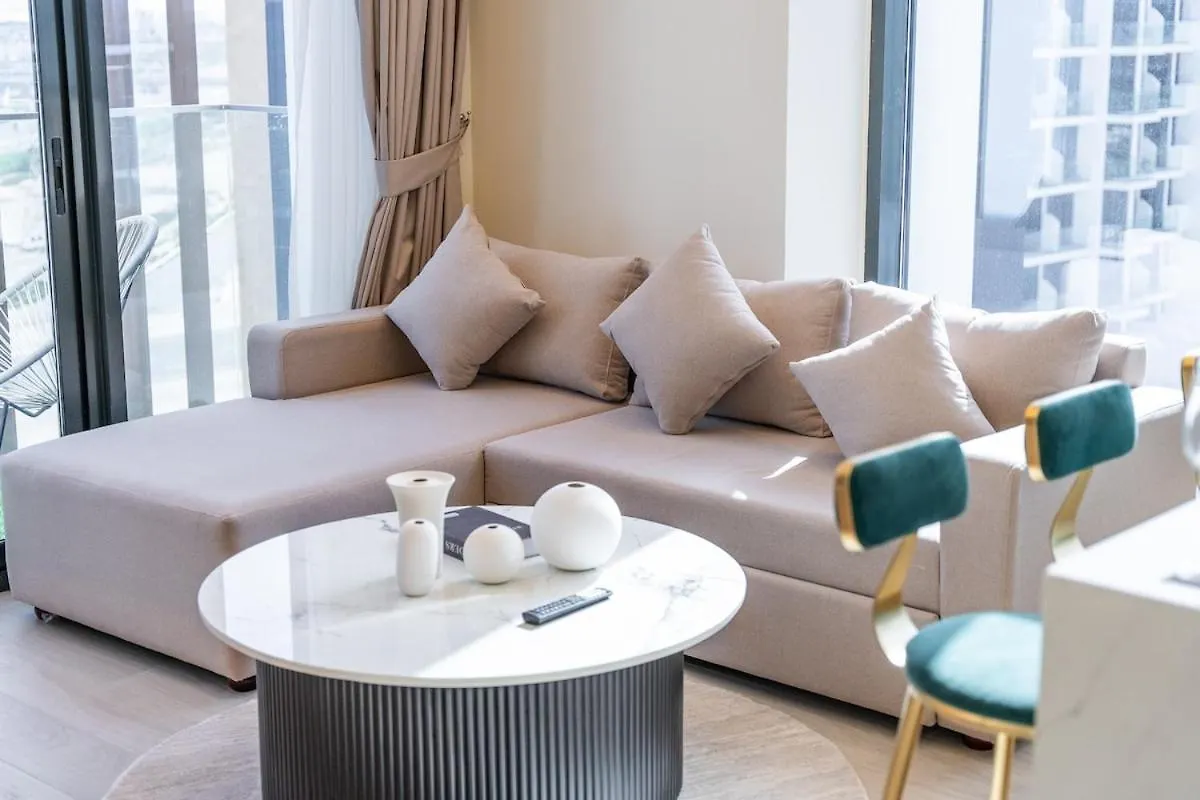 Elegant 1-Bedroom Perfect For 4 At Azizi Riviera In Meydan One Dubai United Arab Emirates